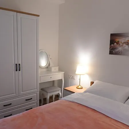 Adisiti Apartment